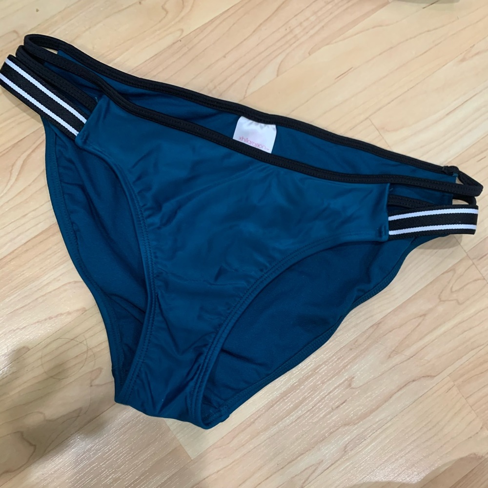 Blue bottom bikini swim suit!